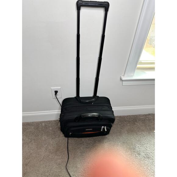 Briggs and Riley @Work Expandable Rolling Brief - Black Briefcase - Picture 10 of 10